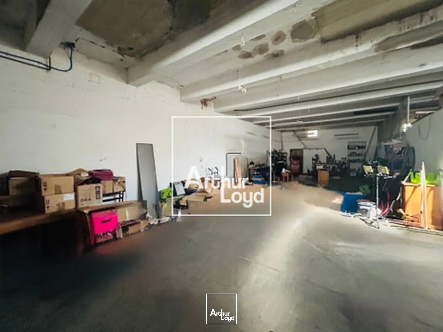 Local d'activités à vendre