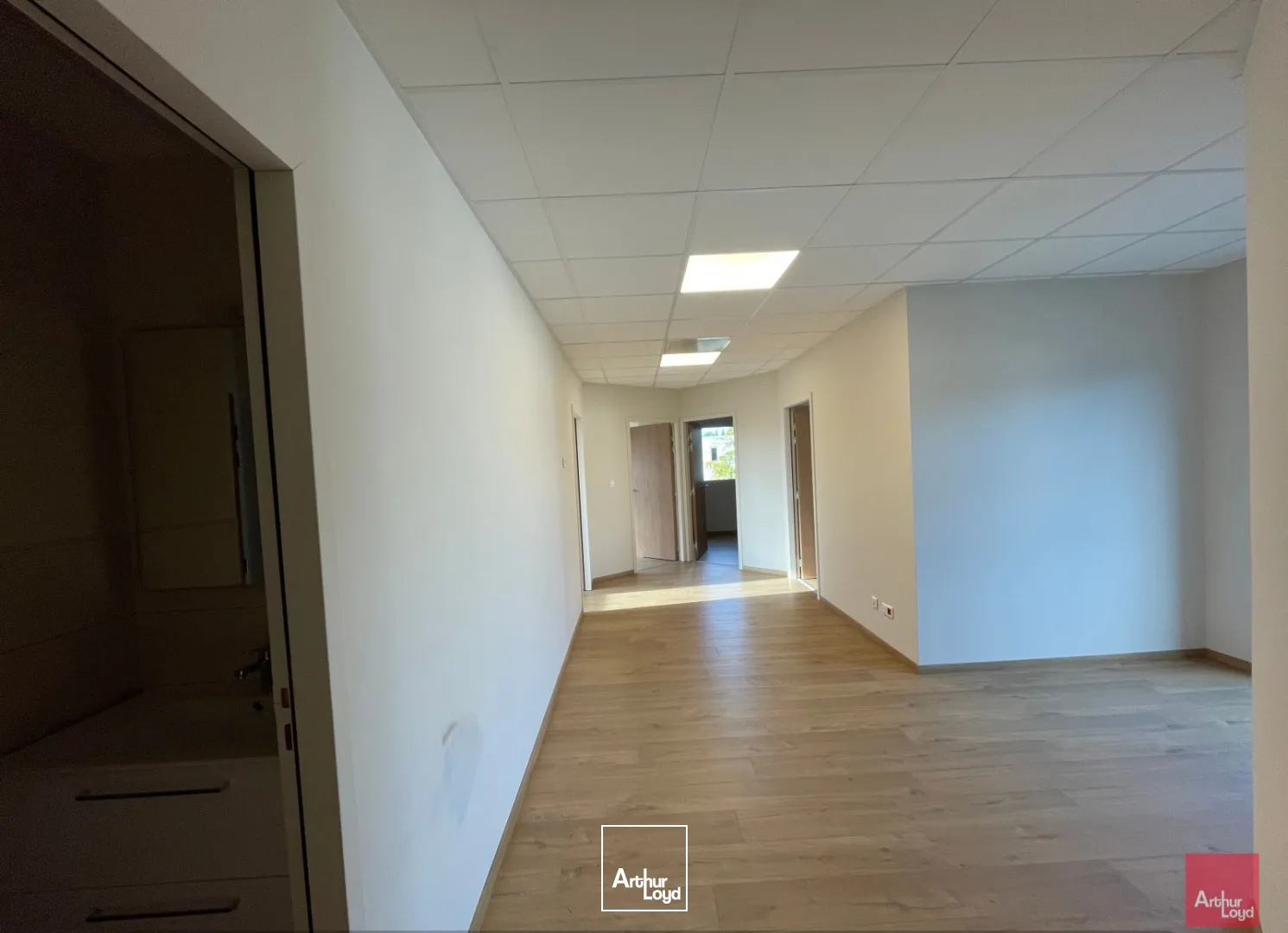 Bureaux de 73 m² non divisibles à louer à Nîmes , secteur St Césaire