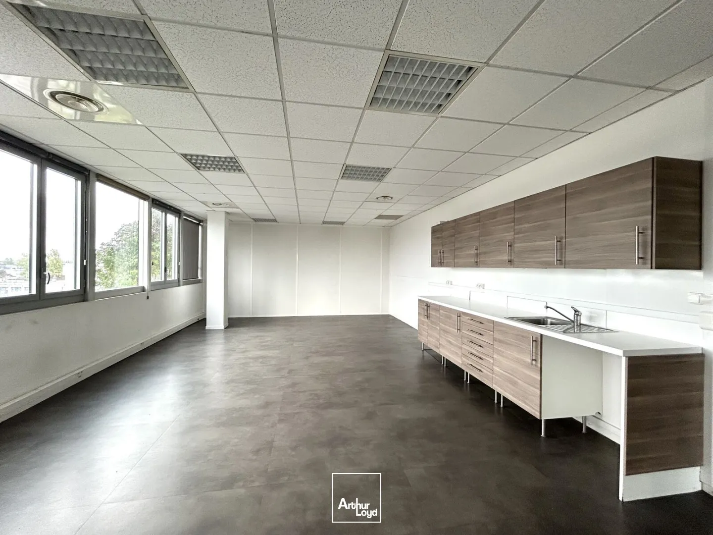 A louer - Bureaux 1430 m² divisibles à partir de 119 m² - Bureaux du Parc - Bordeaux Lac