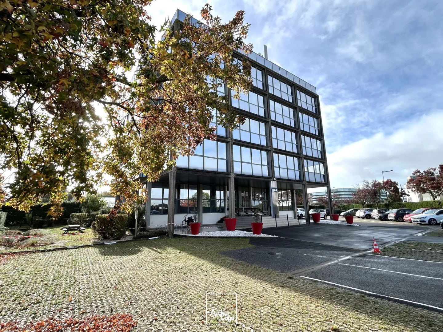 A louer - Bureaux 1430 m² divisibles à partir de 119 m² - Bureaux du Parc - Bordeaux Lac
