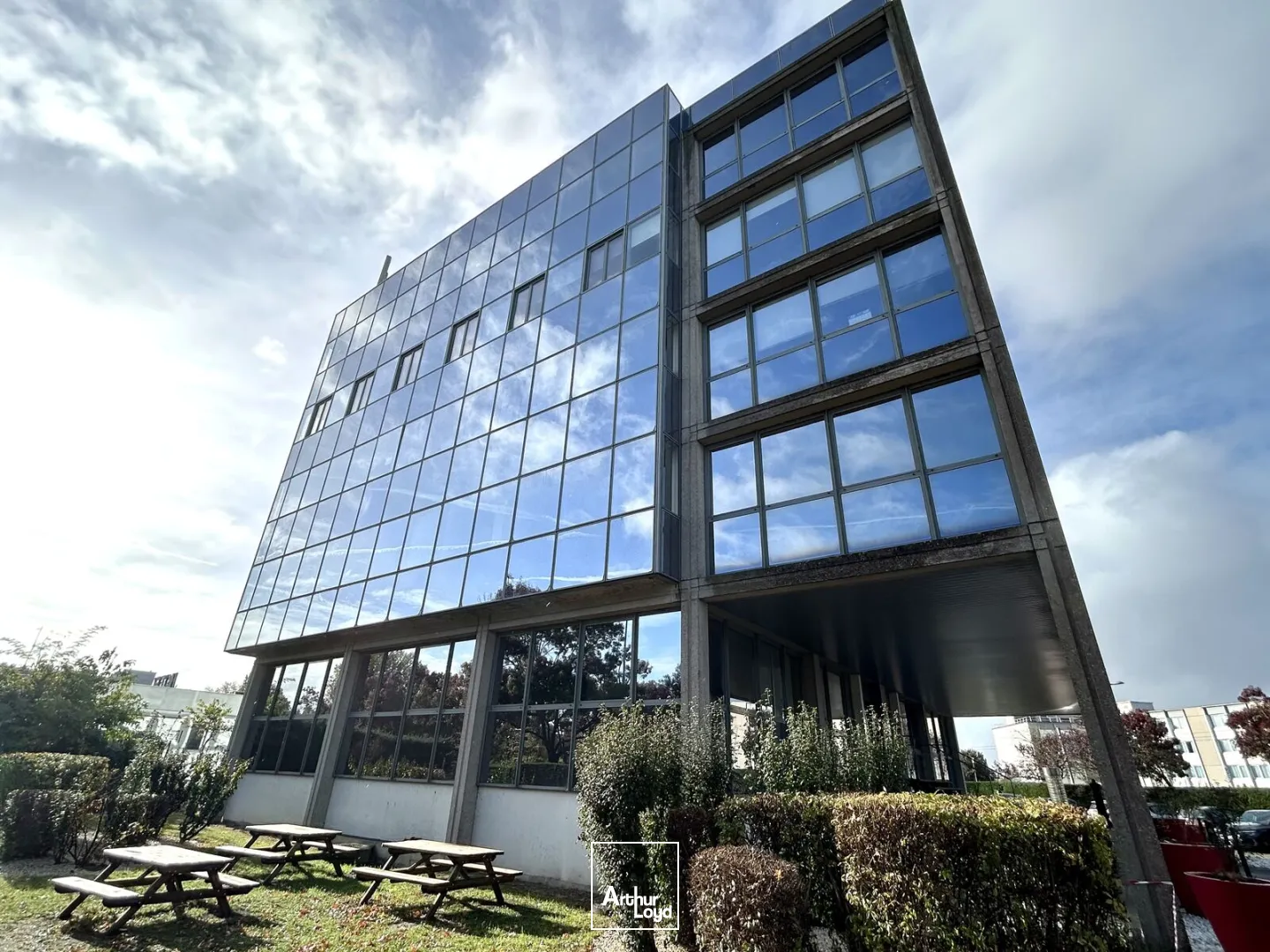 A louer - Bureaux 1430 m² divisibles à partir de 119 m² - Bureaux du Parc - Bordeaux Lac