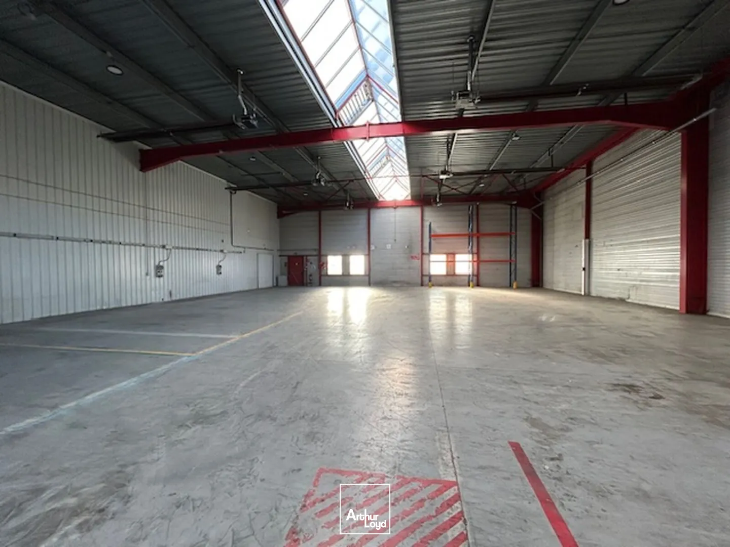 Entrepôt à louer Zone Petite Forêt , secteur zone commerciale 