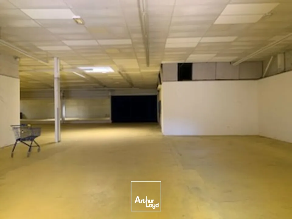 LOCAL COMMERCIAL A LOUER A ORANGE