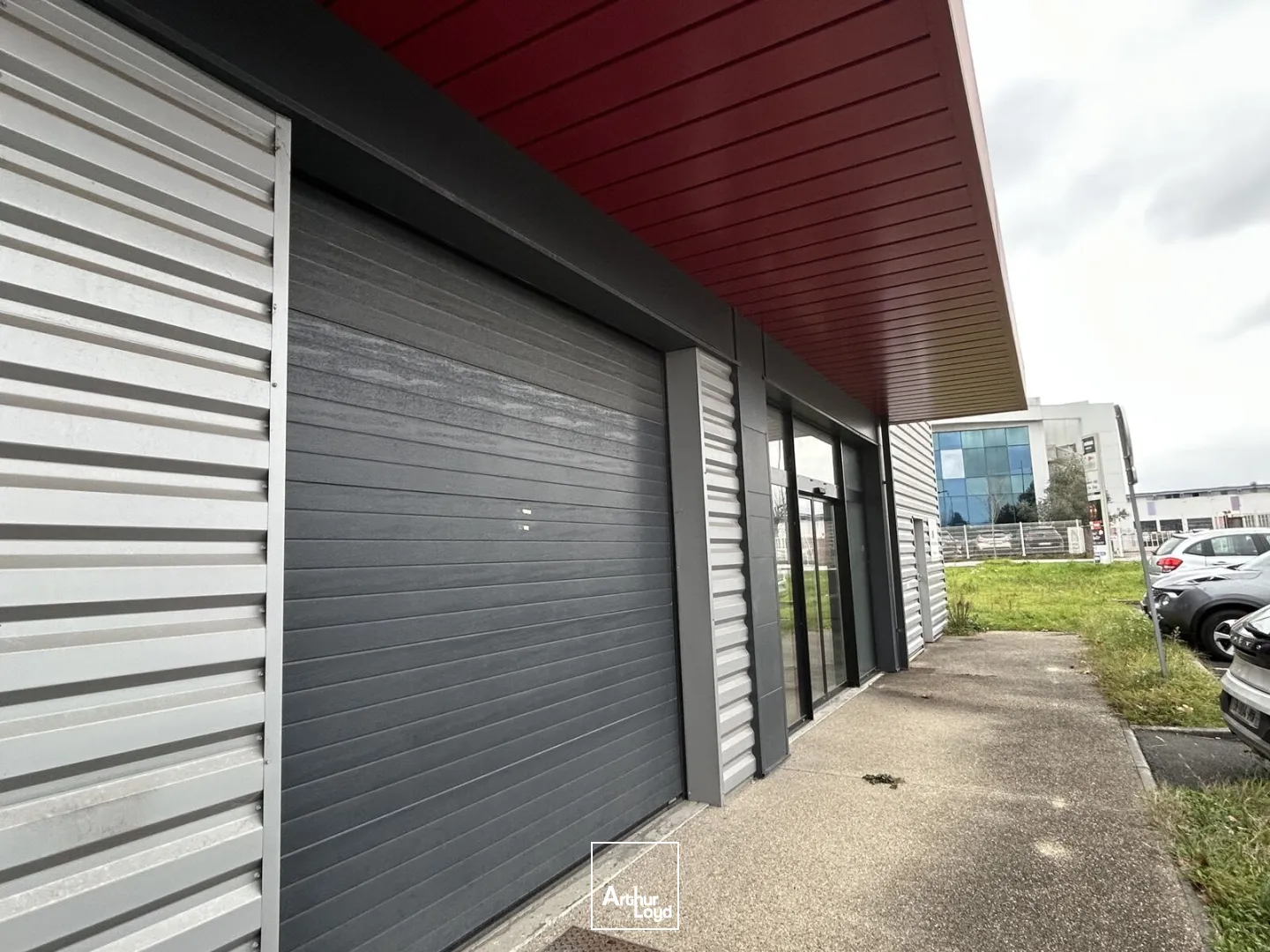 LIBOURNE - ZA LES DAGUEYS - À louer locaux d'activité de 189 m²