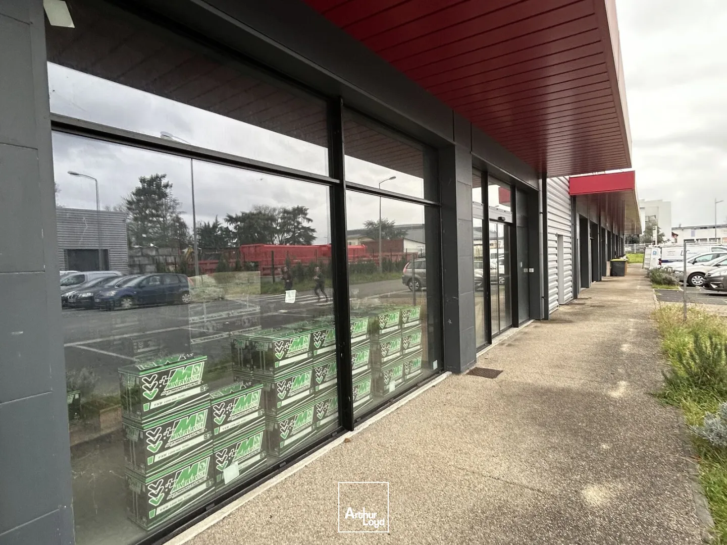 LIBOURNE - ZA LES DAGUEYS - À louer locaux d'activité de 189 m²