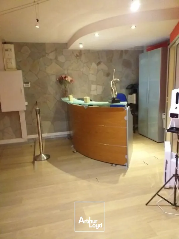 A louer plateau Bureaux 159 m2 à Dillon Stade