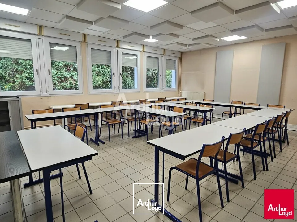 Angers bâtiment indépendant à vendre de 1 050 m² 