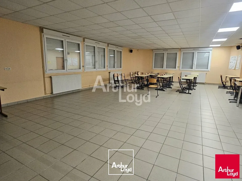 Angers bâtiment indépendant à vendre de 1 050 m² 