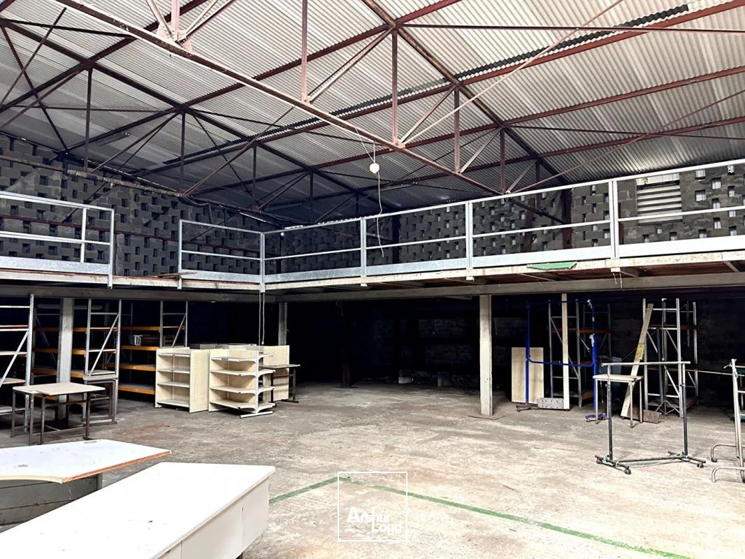 A LOUER Entrepôt Cayenne 661 m2