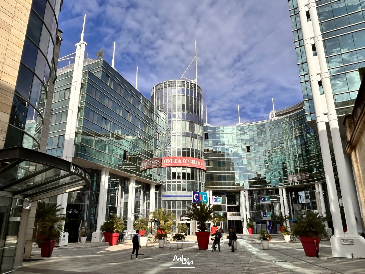 À louer - Bureaux de 121 m² divisibles dès 46 m² - Au coeur des Chartrons à Bordeaux