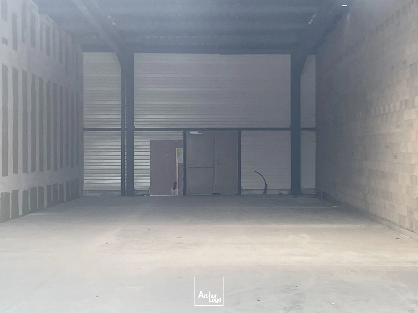 Locaux commerciaux à louer Cucq - Cellules de 75 m² et 242 m² en zone commerciale avec belle vitrine