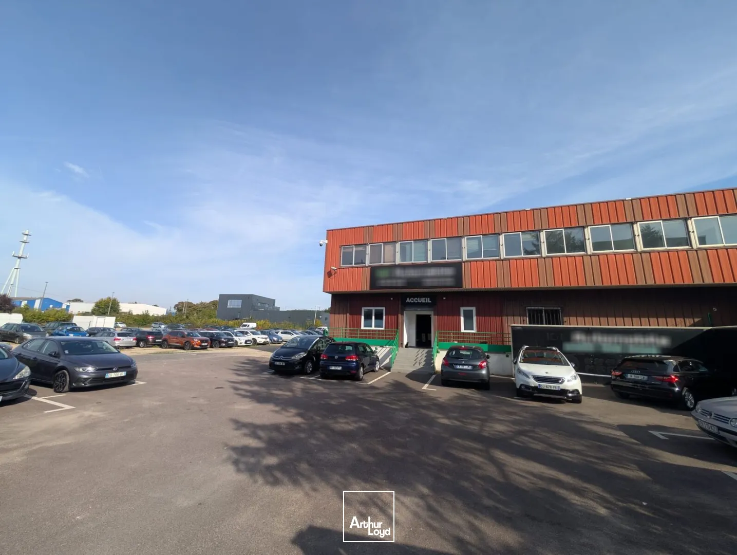 BATIMENT INDEPENDANT A VENDRE - TERRAIN 5 000 M² EXTENSIBLE - PORCHEVILLE / A13