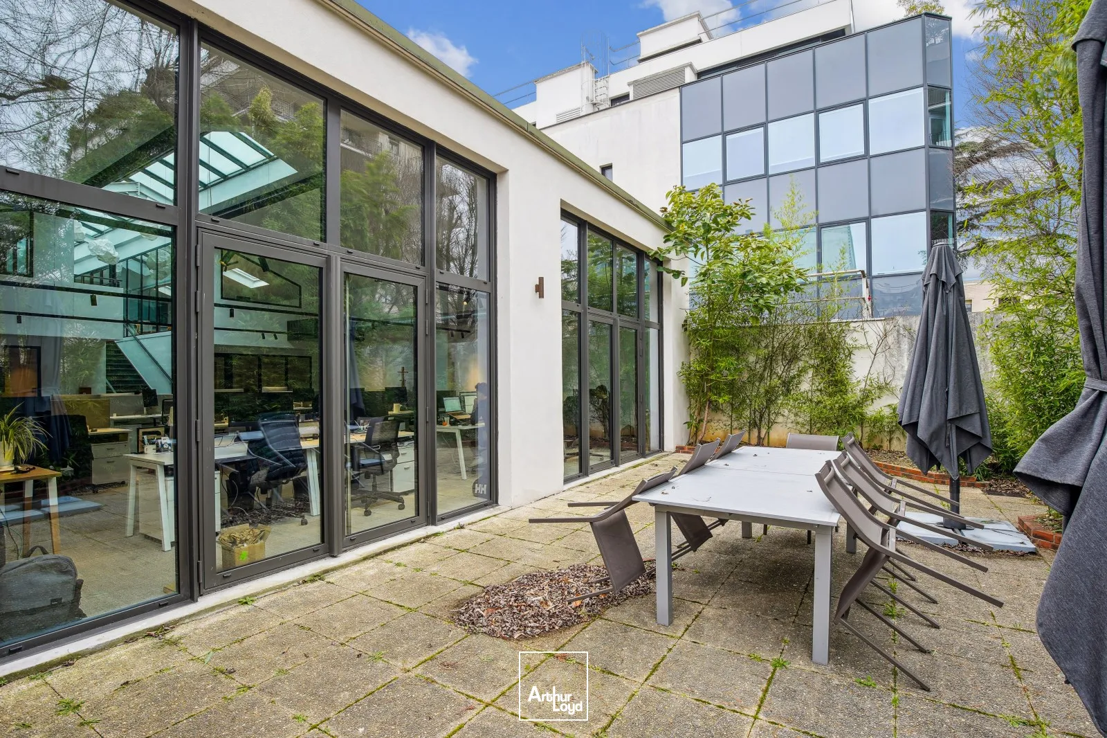 Loft industriel à vendre avec terrasse privative à Courbevoie