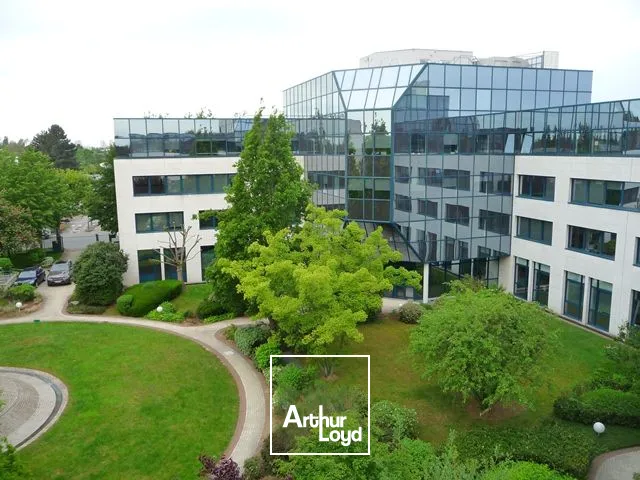 A louer bureaux rénovés et climatisés au sein d'un programme qualitatif 