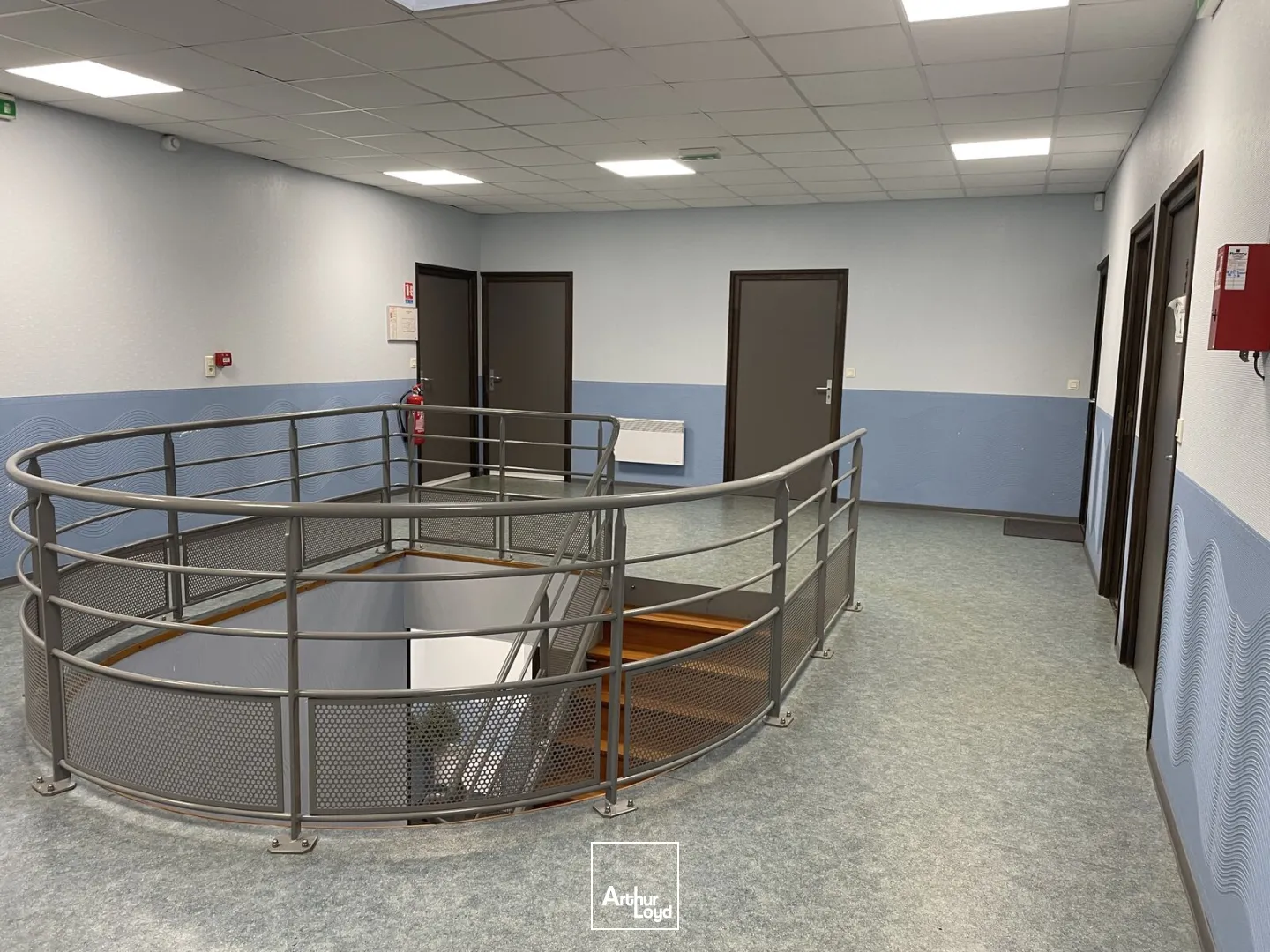 A Louer A vendre Entrepôt Bureaux situés à Maubeuge