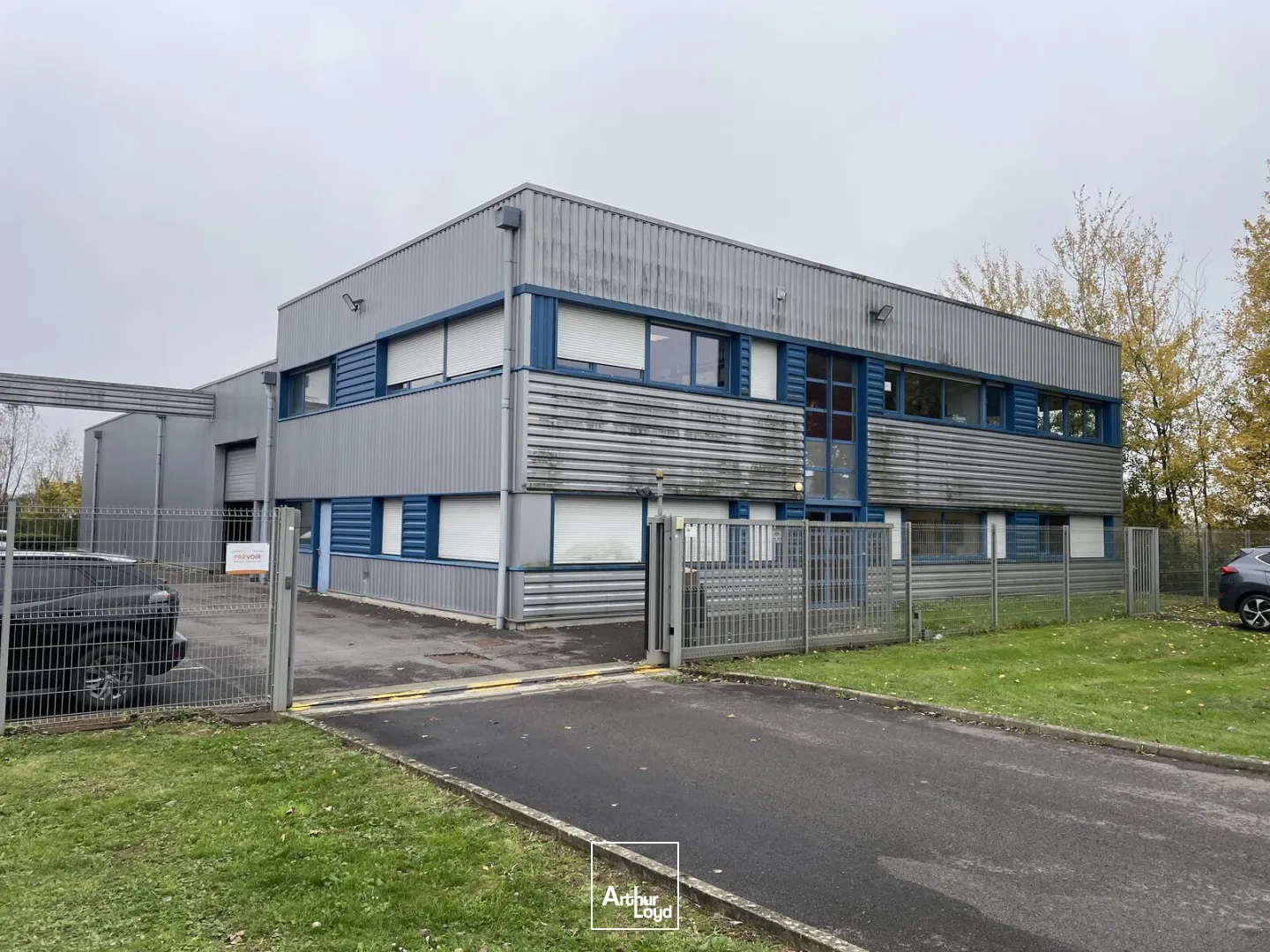 A Louer A vendre Entrepôt Bureaux situés à Maubeuge