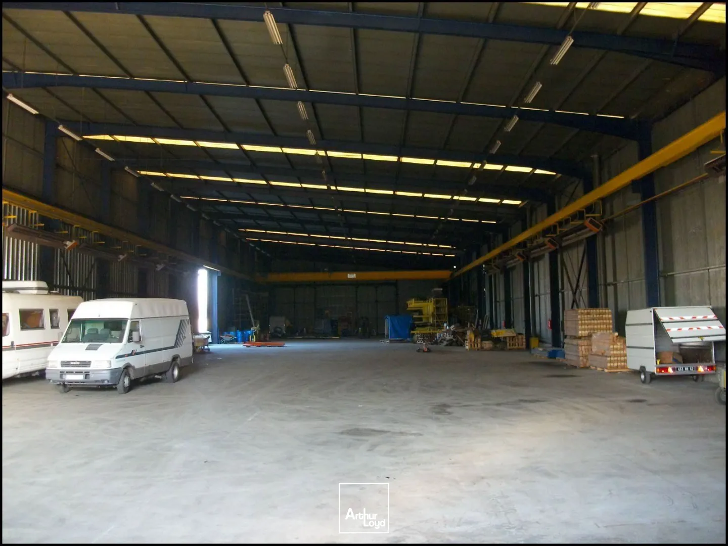 A louer - Local d'activités - Zone industrielle Ruitz