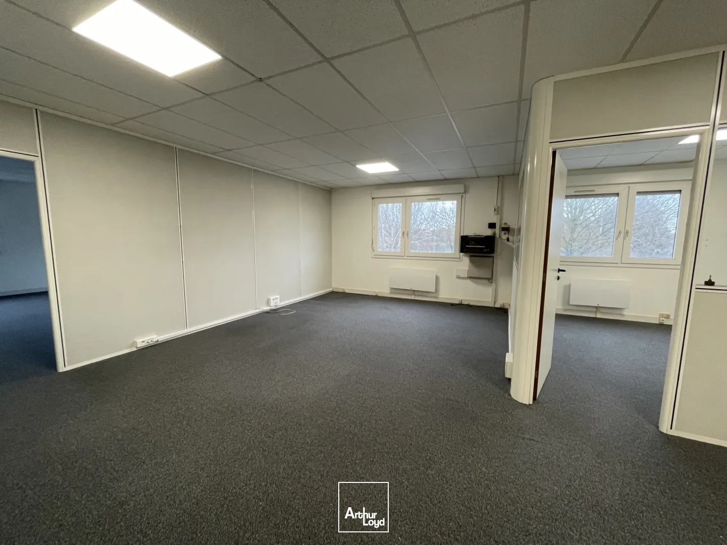 À louer - Bureaux fonctionnels et modulables avec parkings privatifs - Parc d'activités dynamique proche de Lille