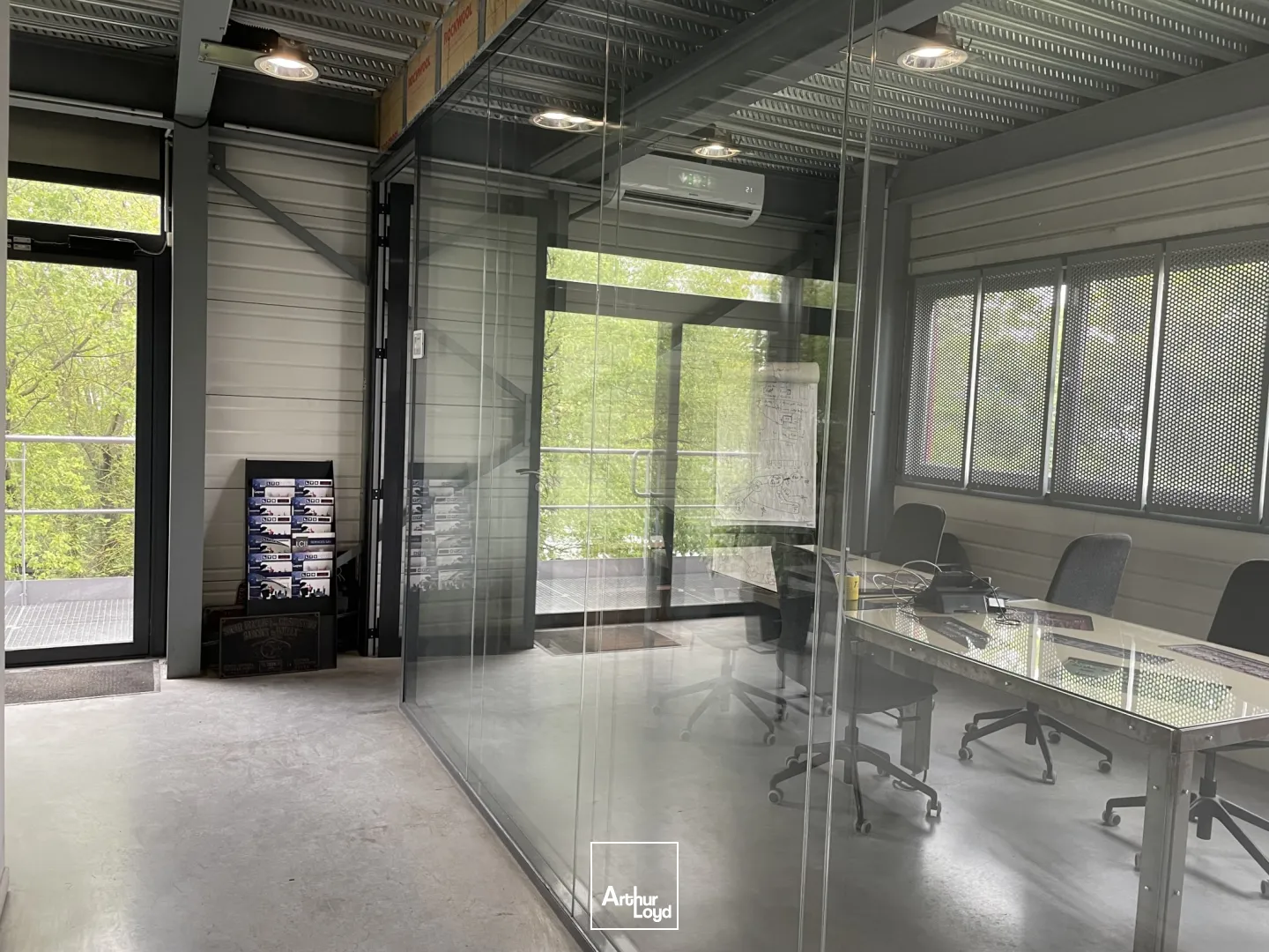 Locaux d'activité à vendre à CARVIN 62220