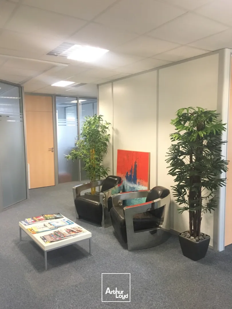 Bureaux à louer à Roubaix - Lumineux, fibrés, avec parkings, en Zone Franche Urbaine (ZFU)