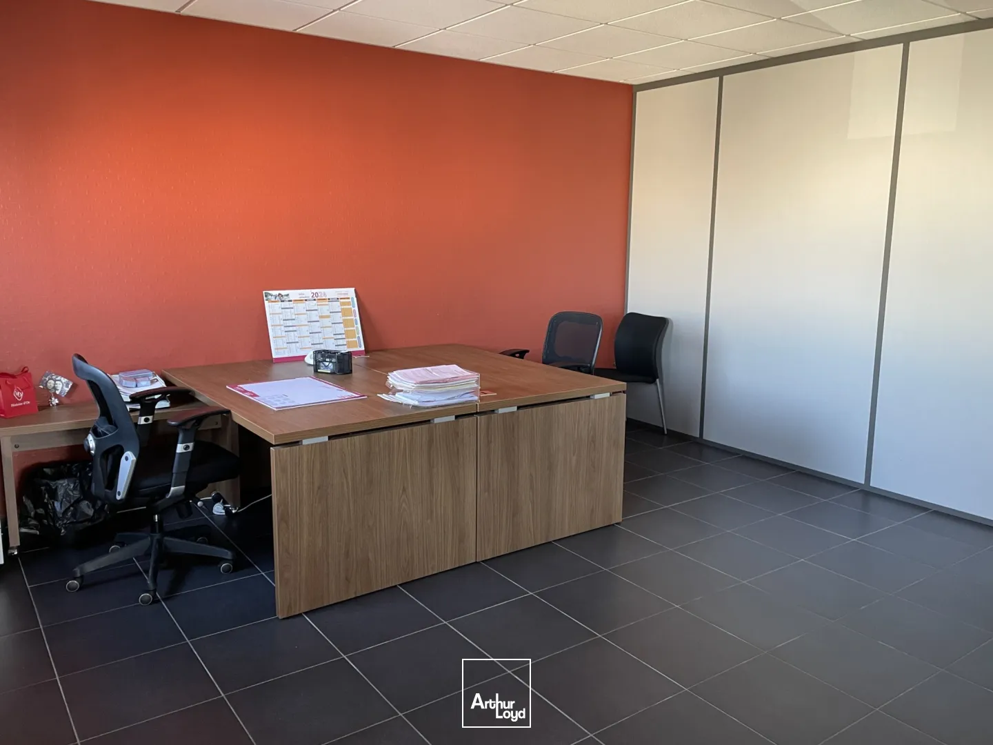 Vos bureaux à la location, prêts à l'emploi à mi chemin entre Lille et Valenciennes .