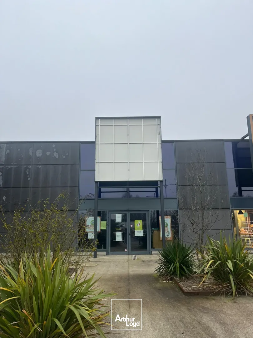  Local commercial à louer - 471 m² disponibles dans un retail park attractif à Arras