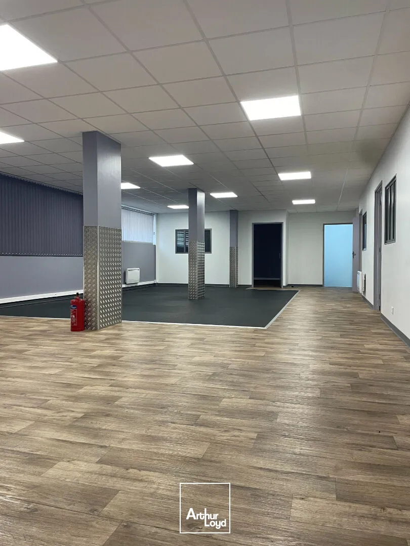 Idéal profession libérale -187 m² Limoges - Forte visibilité et stationnements