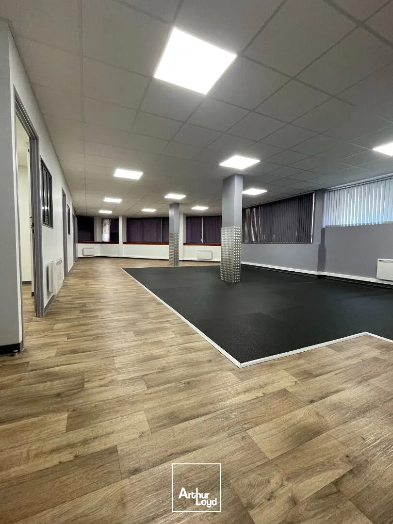 Idéal profession libérale -187 m² Limoges - Forte visibilité et stationnements