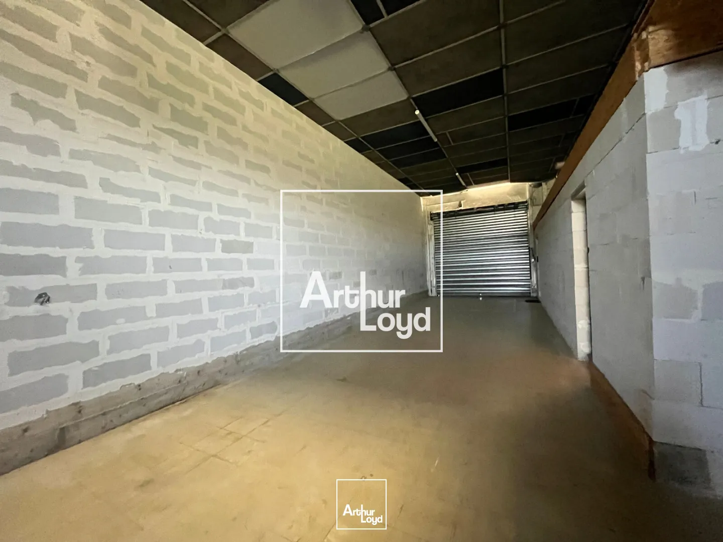 Local disponible en façade RN 113 - Forte visibilité - NIMES OUEST