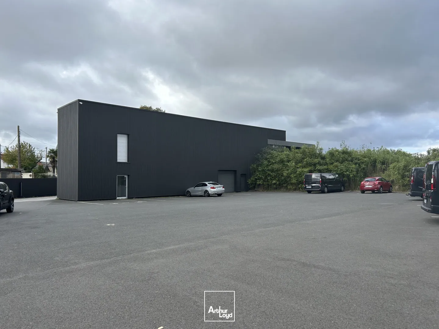 A Nantes, bâtiment d'activité à louer