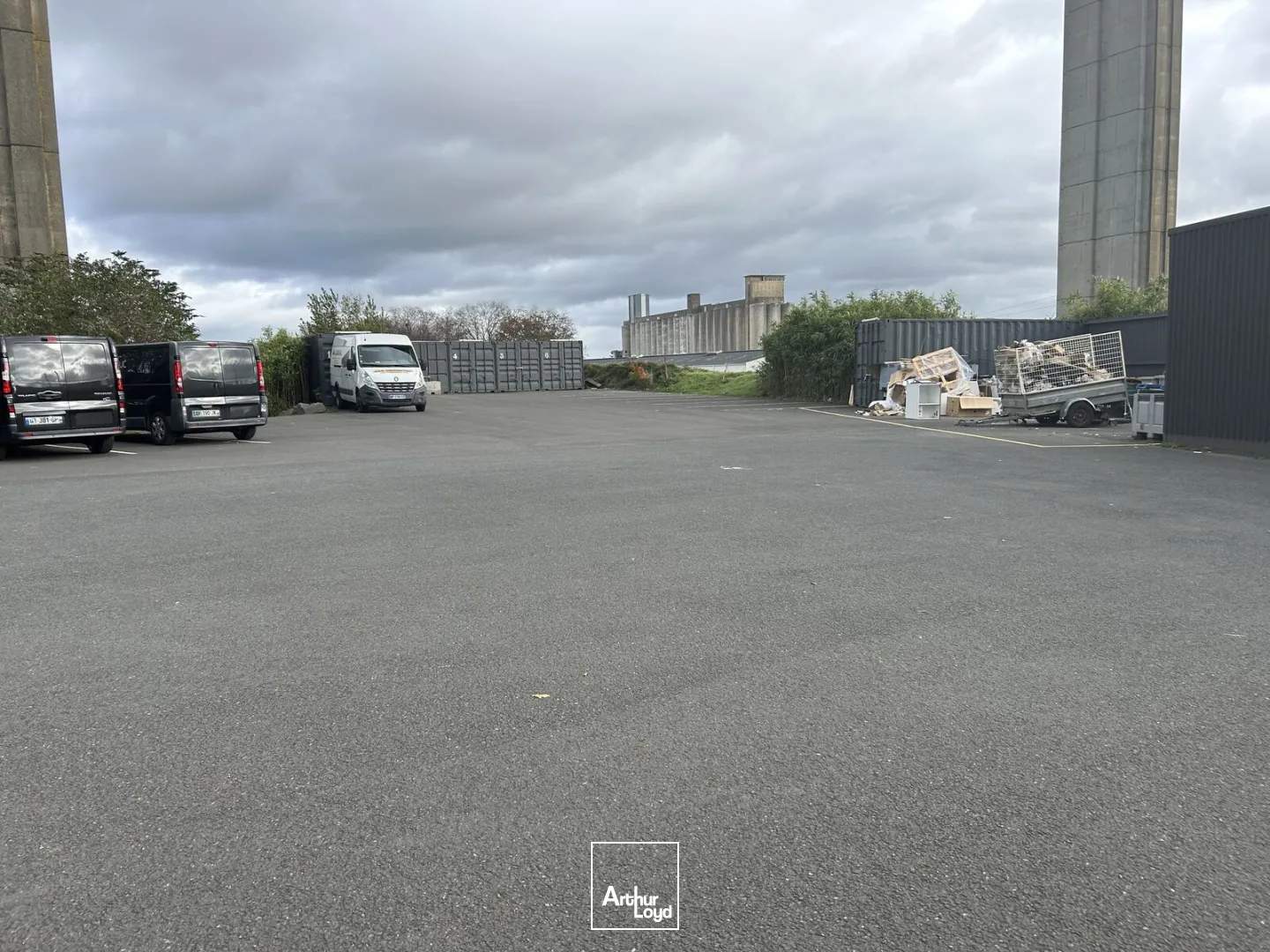 A Nantes, bâtiment d'activité à louer