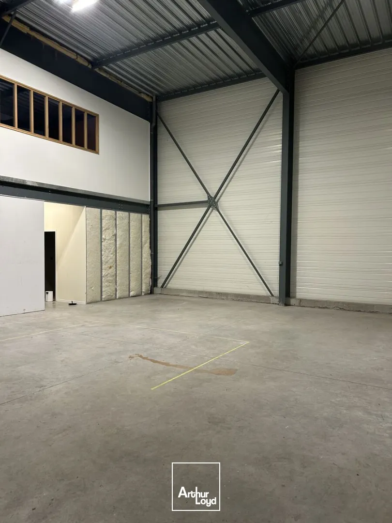 A Nantes, bâtiment d'activité à louer