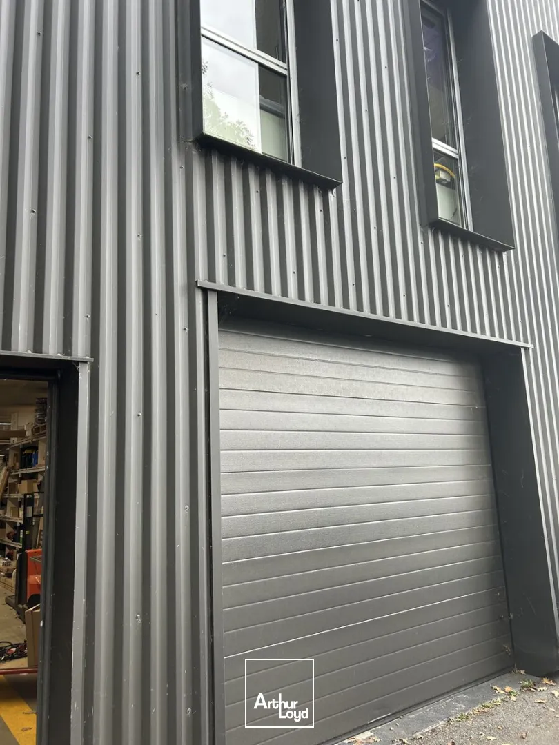 A Nantes, bâtiment d'activité à louer