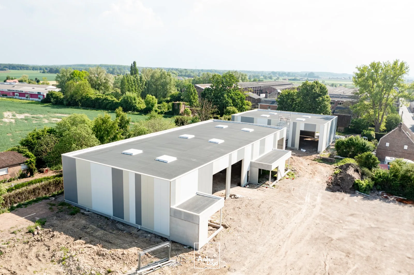 À LOUER / À VENDRE - CELLULES NEUVES SECTEUR D'HAZEBROUCK