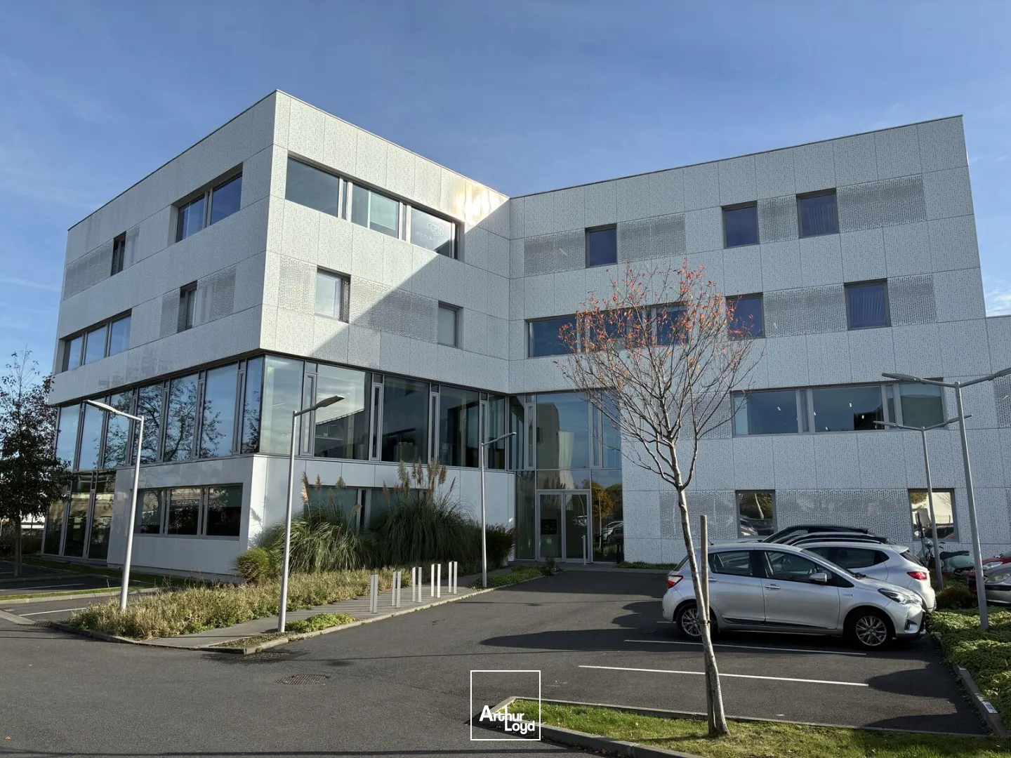 Green Corner : bureaux modernes et modulables avec parking dans un bâtiment eco-performant - accès rapide aux transports