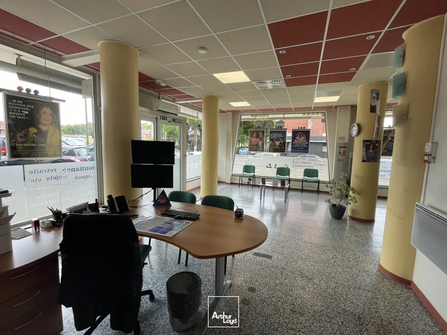 A VENDRE OU A LOUER: EMPLACEMENT PREMIUM de 135 m2 SUR LES BOULEVARDS A MAUBEUGE