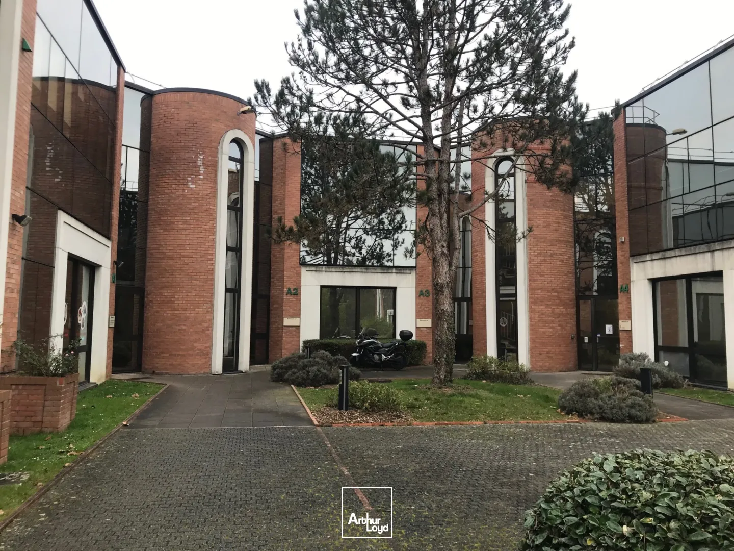 Bureaux à louer à JOUY EN JOSAS 78350