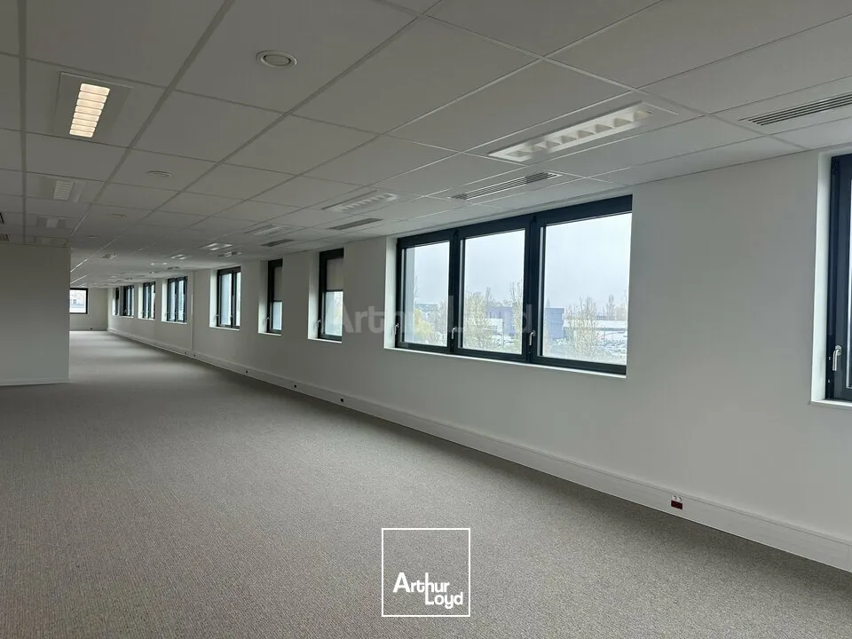 BUREAUX à LOUER de 845 m²
