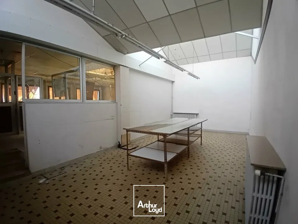 A louer -Local d'activité 1 385 m²