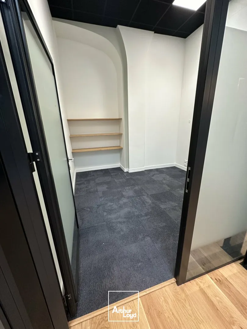 A LOUER BUREAUX CENTRE VILLE DE POITIERS - EN CENTRE D'AFFAIRES 