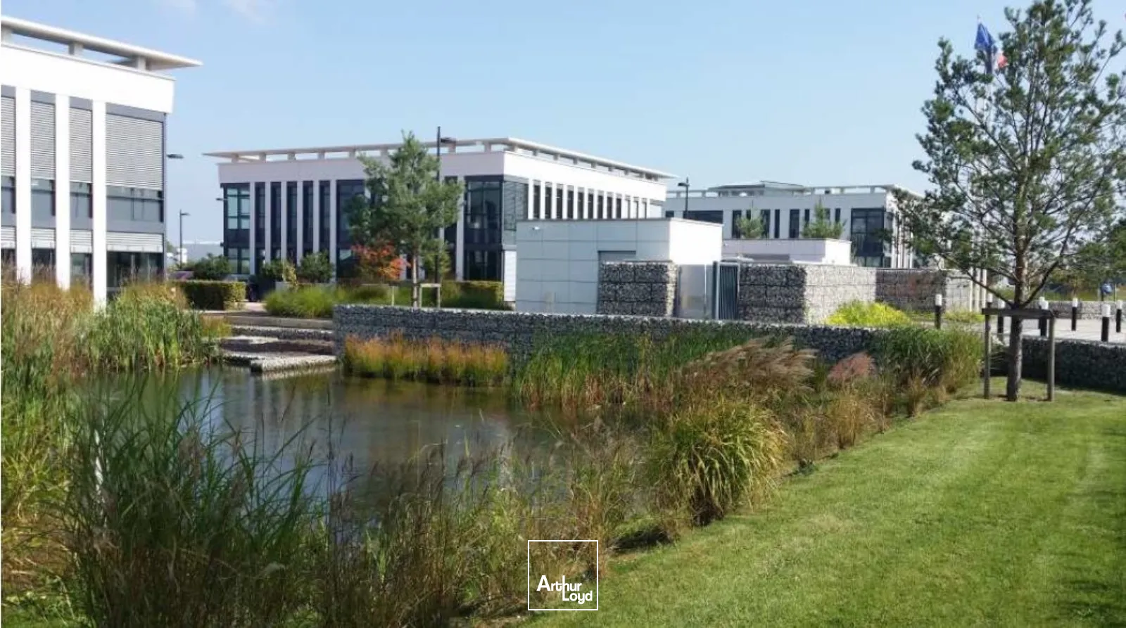 Bureaux à louer à ELANCOURT 78990