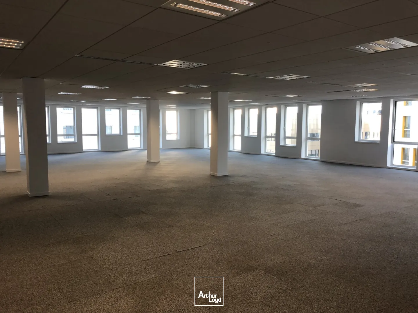 Bureaux récents à louer dans immeuble de standing - La Joliette - 13002 Marseille 