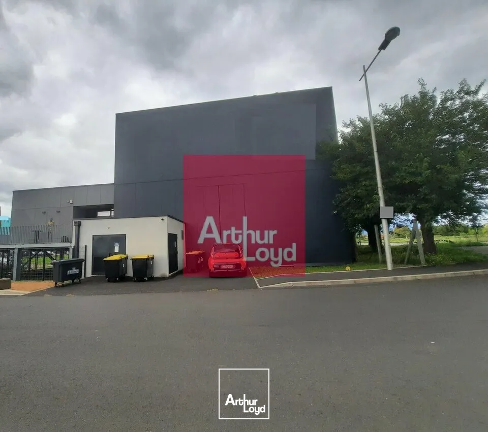 AULNAT A VENDRE LOCAL ACTIVITE 482 M² - BATIMENT INDEPENDANT 