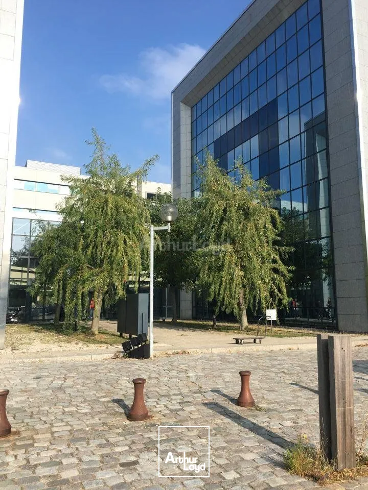 BUREAUX à LOUER de 391 m²