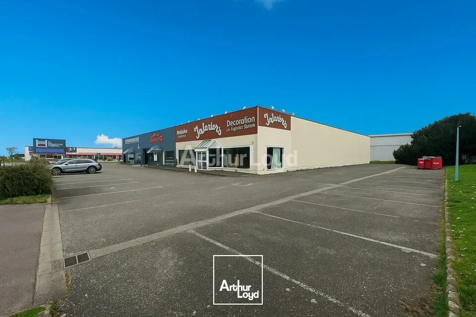 LOCAL COMMERCIAL à LOUER de 460 m²