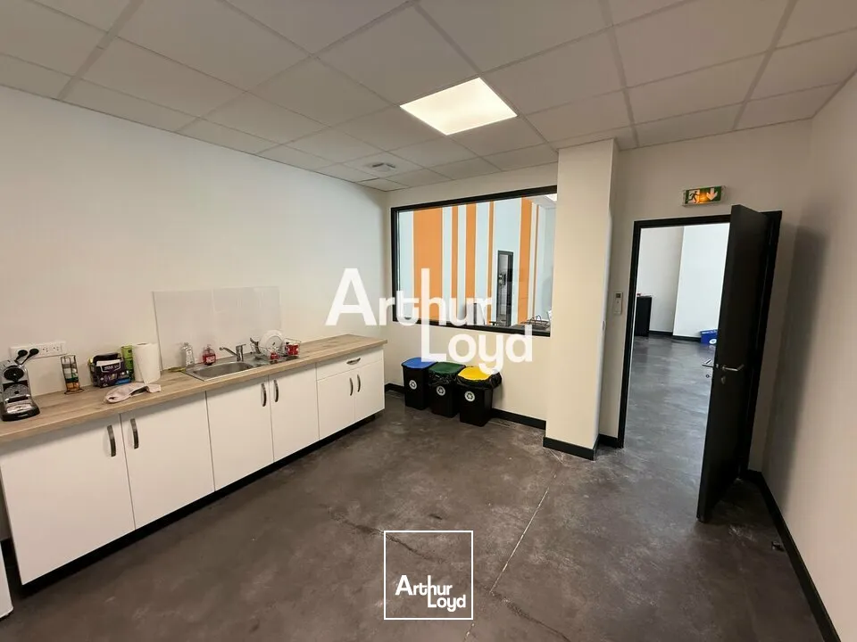 Locaux mixtes de 225 m² à louer Puget-Sur-Argens