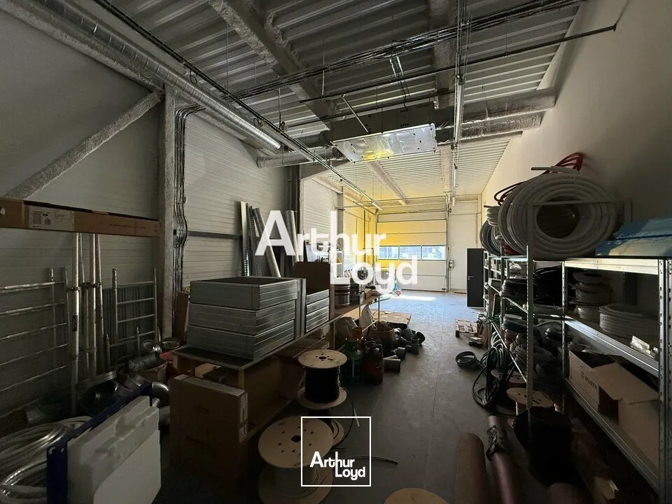 Locaux mixtes de 225 m² à louer Puget-Sur-Argens