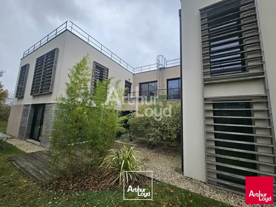 ANGERS OUEST BATIMENT INDEPENDANT DE 539 M² A VENDRE