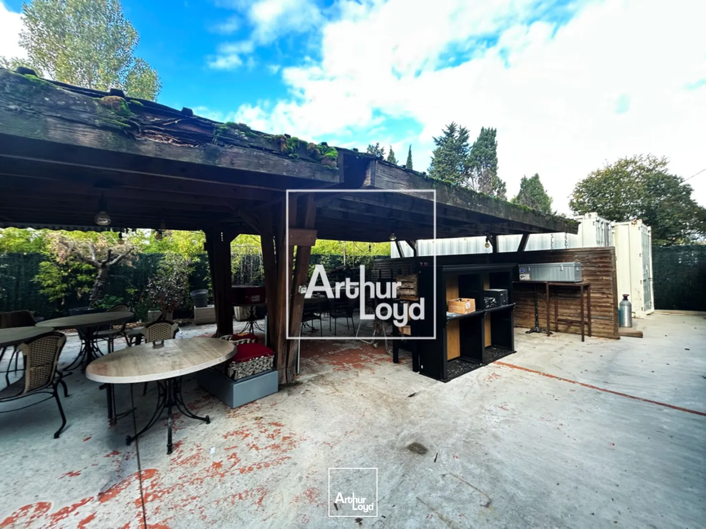 LOCAL COMMERCIAL RESTAURATION - AVEC EXTRACTION - (LOCATION / VENTE)