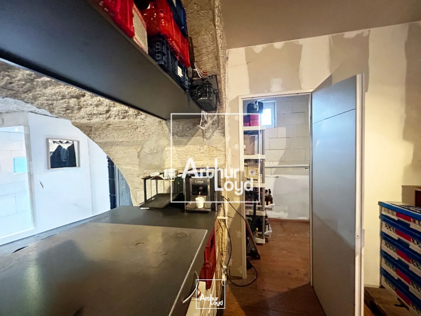 LOCAL COMMERCIAL RESTAURATION - AVEC EXTRACTION - (LOCATION / VENTE)
